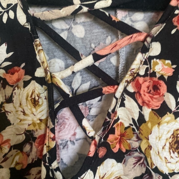 Obsession one X ladies, plus size tank tunic, top floral sleeveles - Picture 3 of 5